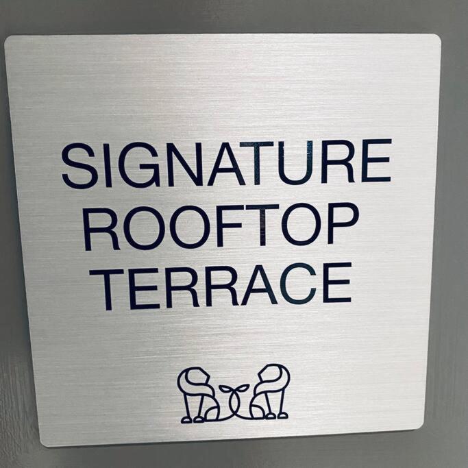 360º Rooftop Patio Views. Your-Home-Away-From-Home North Vancouver Exterior foto