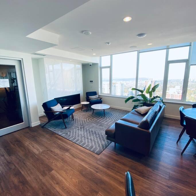 360º Rooftop Patio Views. Your-Home-Away-From-Home North Vancouver Exterior foto
